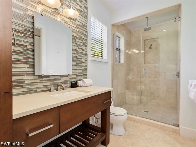 918 Limpet DR, Sanibel, FL 33957