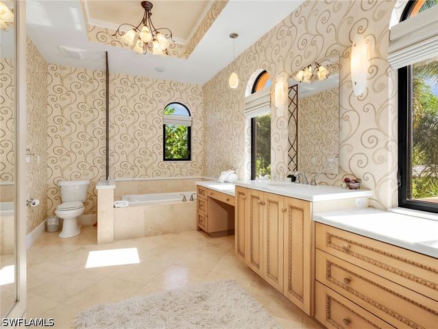 918 Limpet DR, Sanibel, FL 33957