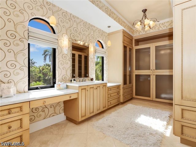 918 Limpet DR, Sanibel, FL 33957