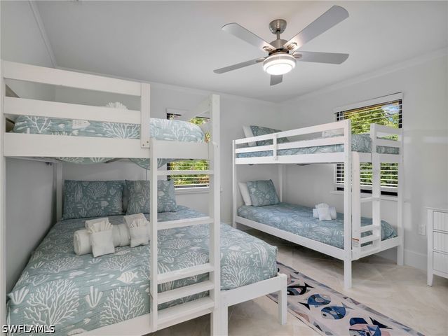918 Limpet DR, Sanibel, FL 33957