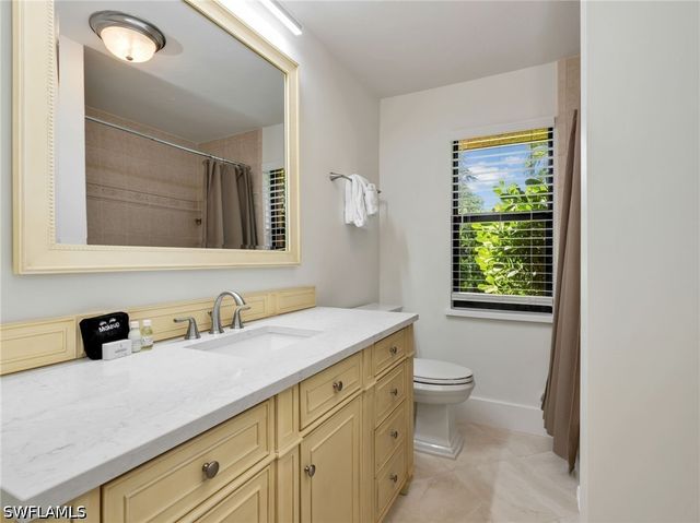 918 Limpet DR, Sanibel, FL 33957