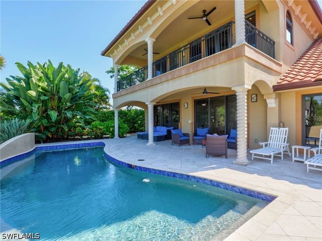 918 Limpet DR, Sanibel, FL 33957