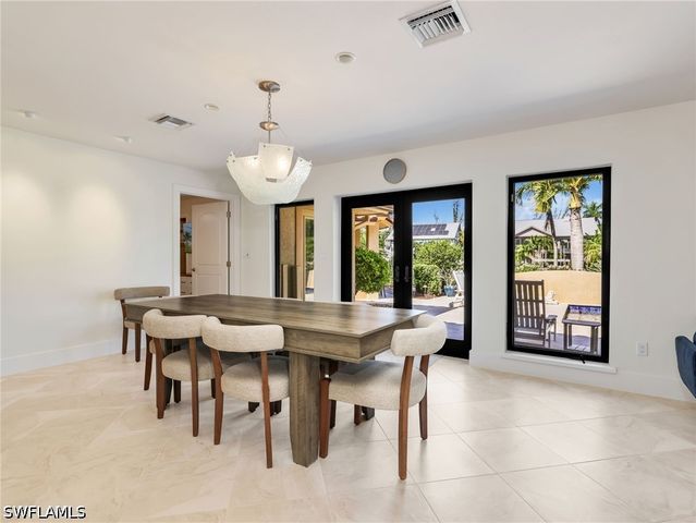 918 Limpet DR, Sanibel, FL 33957