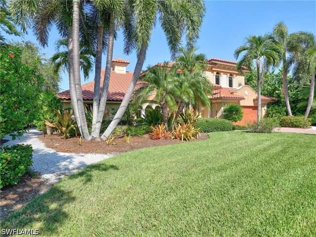 918 Limpet DR, Sanibel, FL 33957