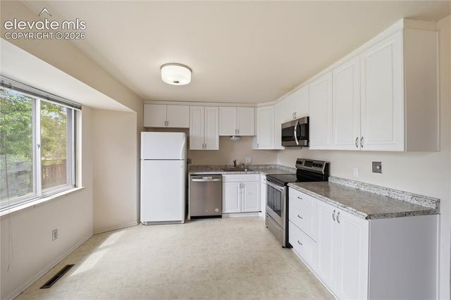 1406 Martin Drive, Colorado Springs, CO 80915