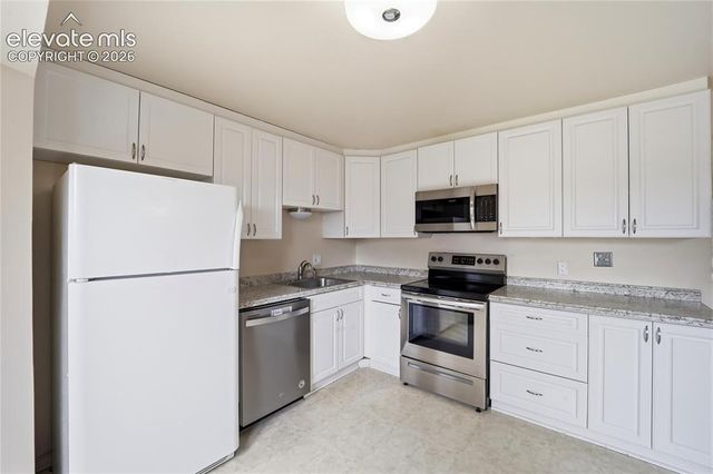 1406 Martin Drive, Colorado Springs, CO 80915