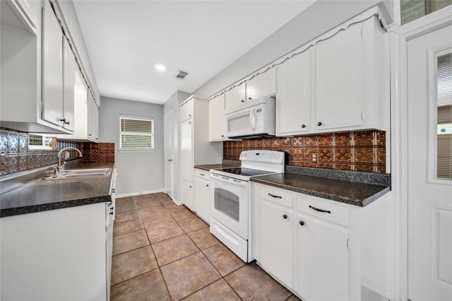 1618 Hamblen Road, Kingwood, TX 77339