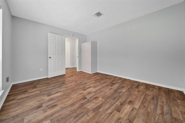 1618 Hamblen Road, Kingwood, TX 77339