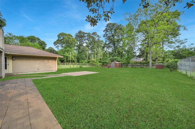 1618 Hamblen Road, Kingwood, TX 77339