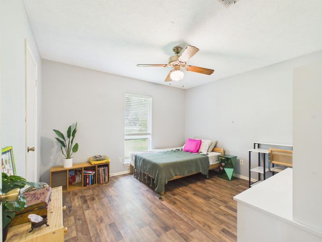 1618 Hamblen Road, Kingwood, TX 77339