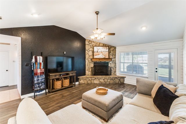 2011 VZ County Road 4123, Canton, TX 75103