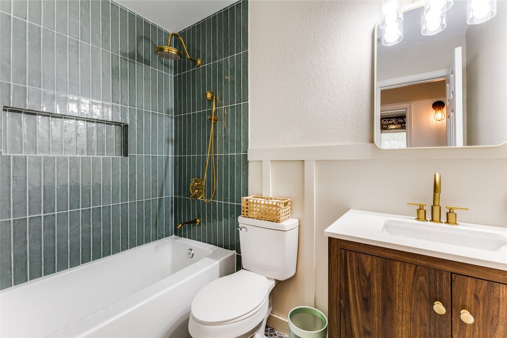 2011 VZ County Road 4123, Canton, TX 75103