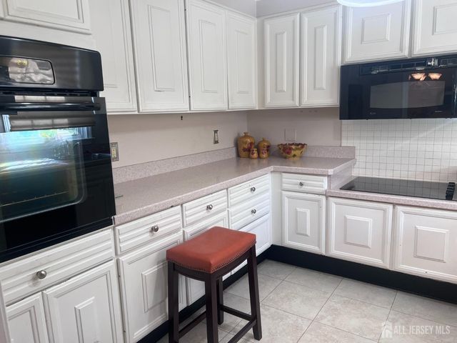 111 Hanover Lane Lane A, Monroe, NJ 08831