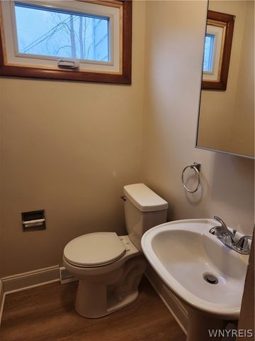 114 East Summerset Lane, Amherst, NY 14228