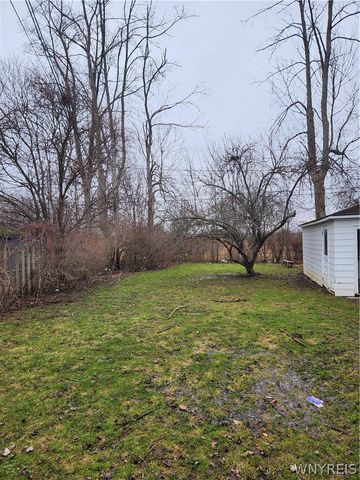 114 East Summerset Lane, Amherst, NY 14228