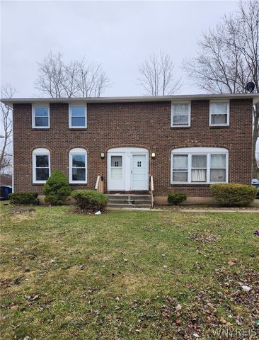 114 East Summerset Lane, Amherst, NY 14228