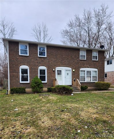 114 East Summerset Lane, Amherst, NY 14228