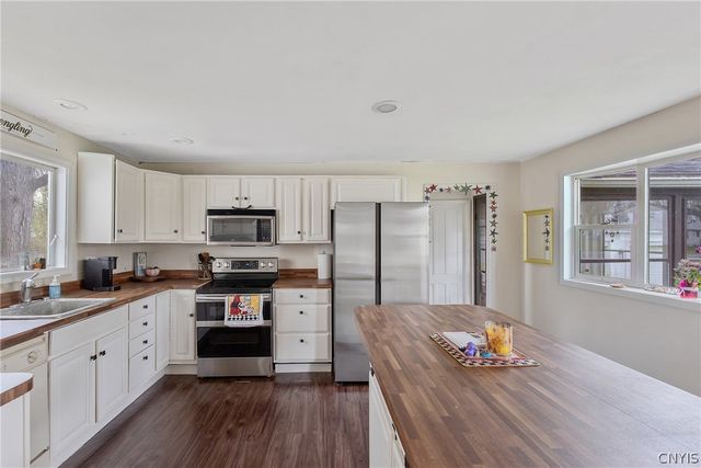8198 Soule Road, Clay, NY 13090