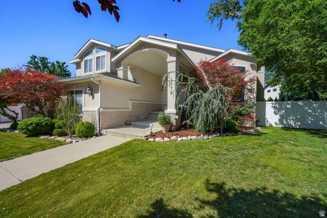 1576 E BRIDLEBROOK CIR, Salt Lake City, UT 84117