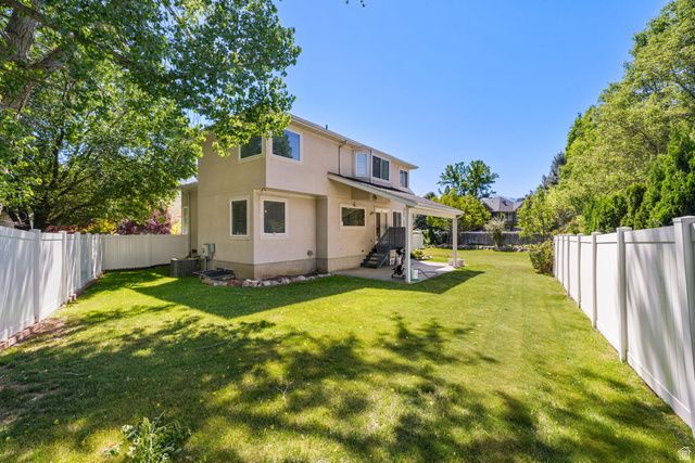 1576 E BRIDLEBROOK CIR, Salt Lake City, UT 84117