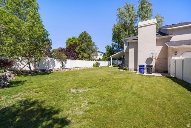 1576 E BRIDLEBROOK CIR, Salt Lake City, UT 84117