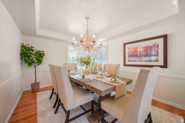 1576 E BRIDLEBROOK CIR, Salt Lake City, UT 84117