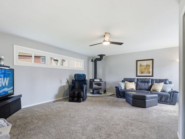 237 N Pioneer Drive, Addison, IL 60101