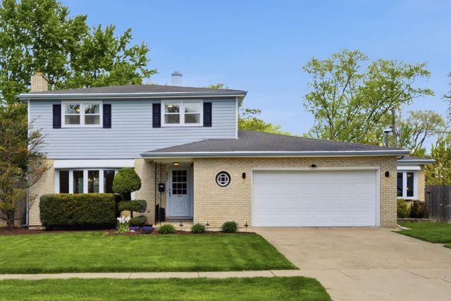 237 N Pioneer Drive, Addison, IL 60101