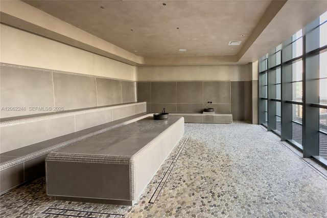 159 NE 6th St 3808, Miami, FL 33132