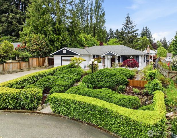 13009 6th Place SW, Burien, WA 98146