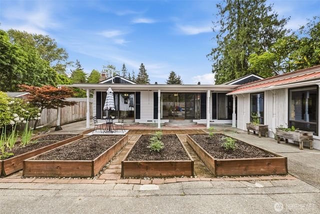 13009 6th Place SW, Burien, WA 98146