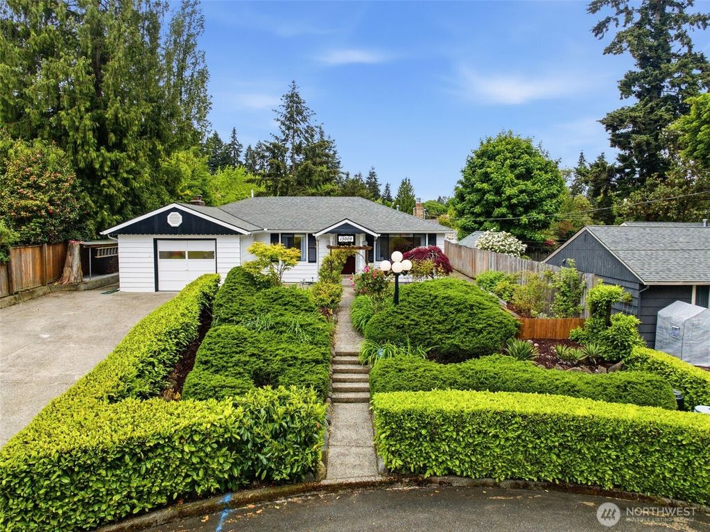 13009 6th Place SW, Burien, WA 98146
