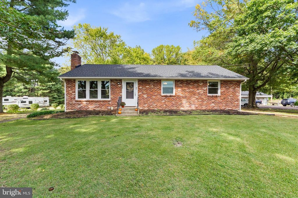 365 MANNINGTON YORKETOWN RD, PILESGROVE, NJ 08098 — photo 2