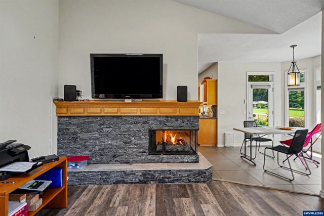 660 Snead Dr N, Keizer, OR 97303