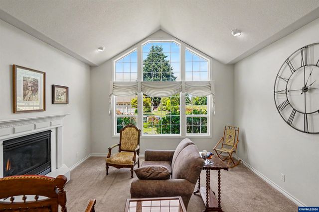 660 Snead Dr N, Keizer, OR 97303