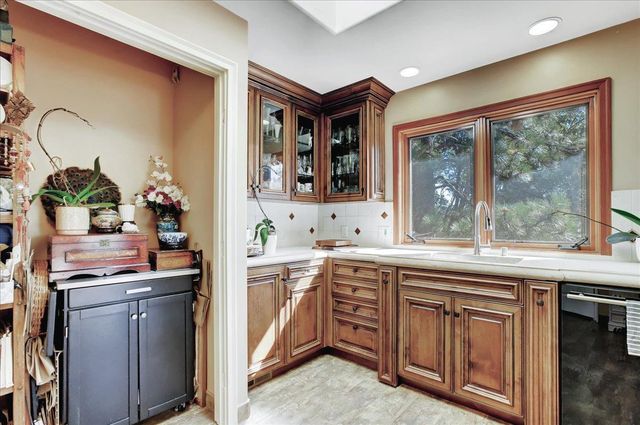 13629 Oak Forest Dr, Grass Valley, CA 95945