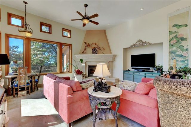 13629 Oak Forest Dr, Grass Valley, CA 95945