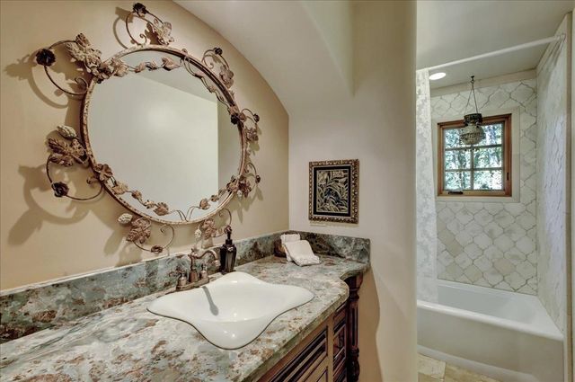 13629 Oak Forest Dr, Grass Valley, CA 95945