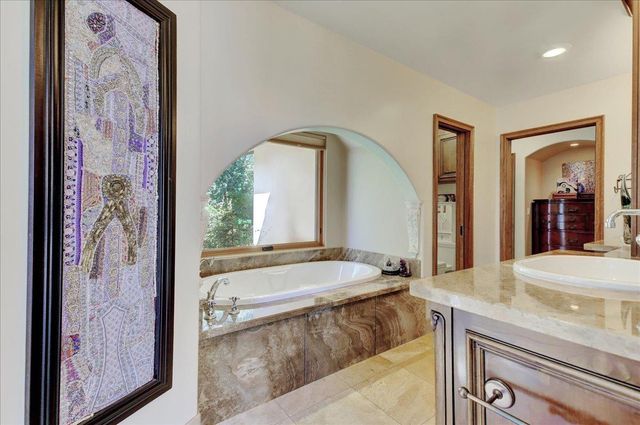 13629 Oak Forest Dr, Grass Valley, CA 95945