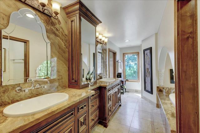 13629 Oak Forest Dr, Grass Valley, CA 95945