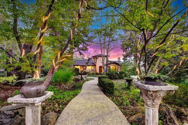 13629 Oak Forest Dr, Grass Valley, CA 95945