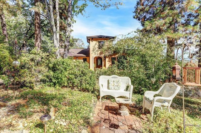 13629 Oak Forest Dr, Grass Valley, CA 95945