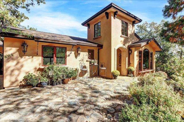13629 Oak Forest Dr, Grass Valley, CA 95945