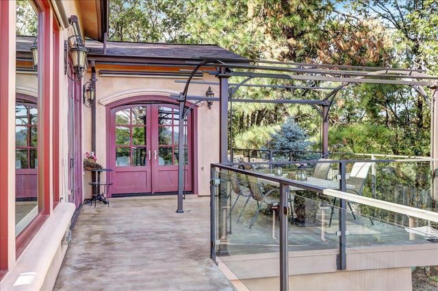 13629 Oak Forest Dr, Grass Valley, CA 95945