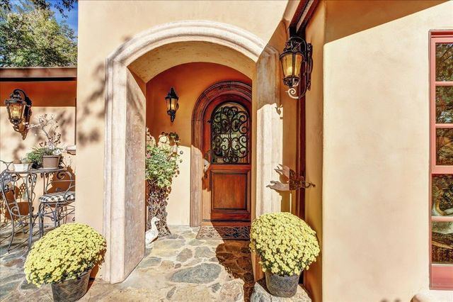 13629 Oak Forest Dr, Grass Valley, CA 95945