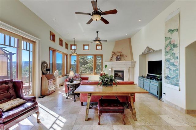 13629 Oak Forest Dr, Grass Valley, CA 95945