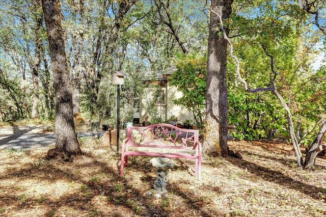 13629 Oak Forest Dr, Grass Valley, CA 95945