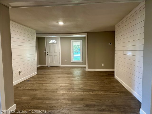 2100 Horne Street, Lavaca, AR 72941