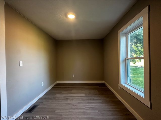 2100 Horne Street, Lavaca, AR 72941