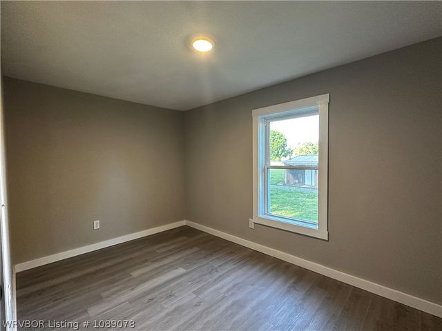 2100 Horne Street, Lavaca, AR 72941